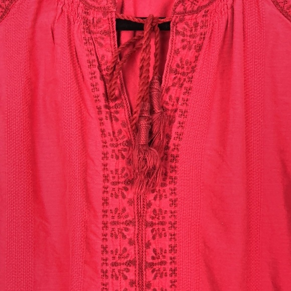 Madewell red pullover 3/4 sleeve tie V Neck embroidered design top Size Medium - Picture 3 of 8